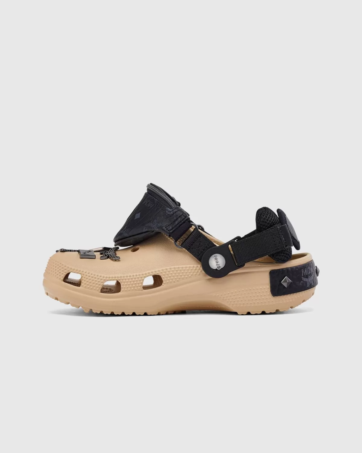 MCM X Crocs Heuptasje Clog Irish Cream Best