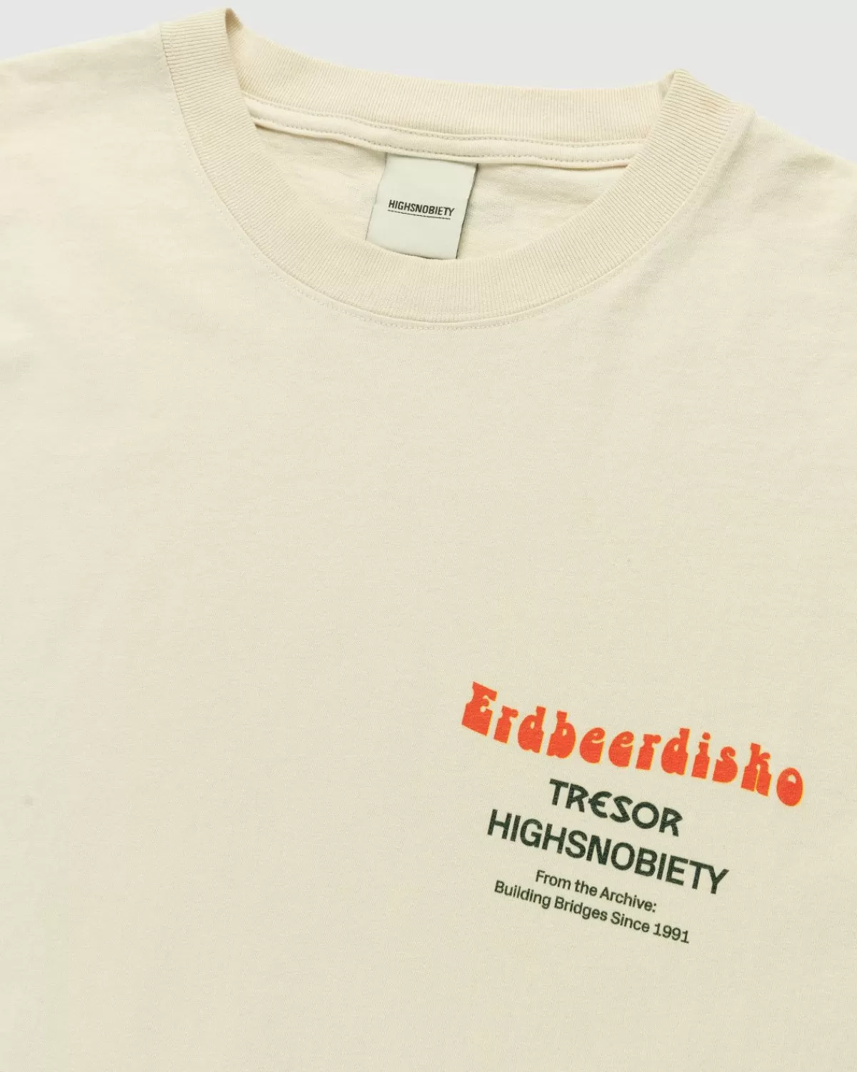 Tresor X Highsnobiety Berlijn, Berlijn 3 Strawberry Disco T-Shirt Eggshell Cheap