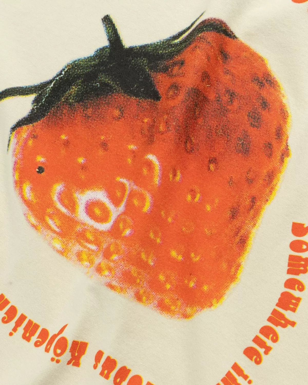 Tresor X Highsnobiety Berlijn, Berlijn 3 Strawberry Disco T-Shirt Eggshell Cheap