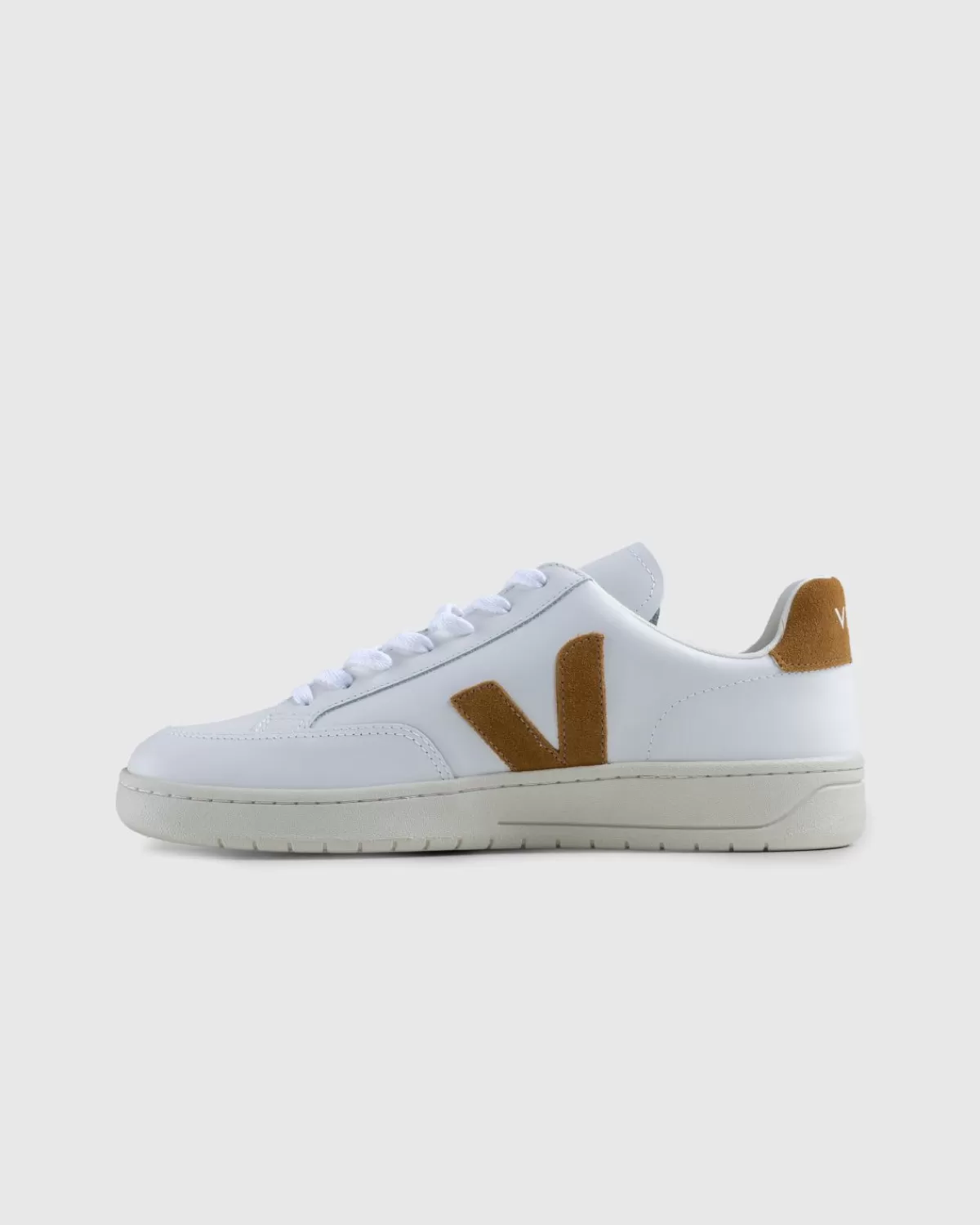 VEJA V-12 Wit/Kameel Flash Sale